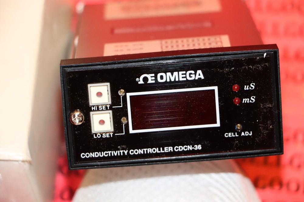 Omega CDCN-36 Conductivity Controller New