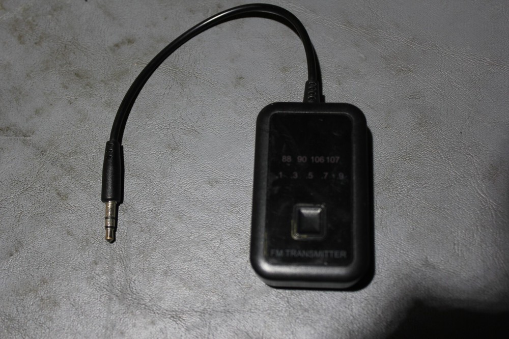 SCOSCHE FMT4R FM Transmitter with 20 Frequency Selections