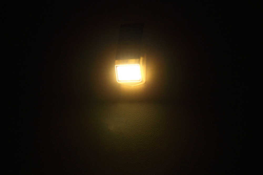 Solar Wall Lantern with LED Lighting and Motion Detection HF-