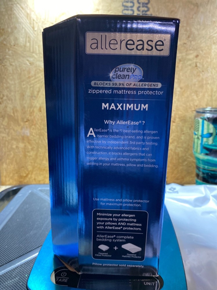 Aller-Ease Maximum Bed Bug and Allergy Mattress Protector White Twin