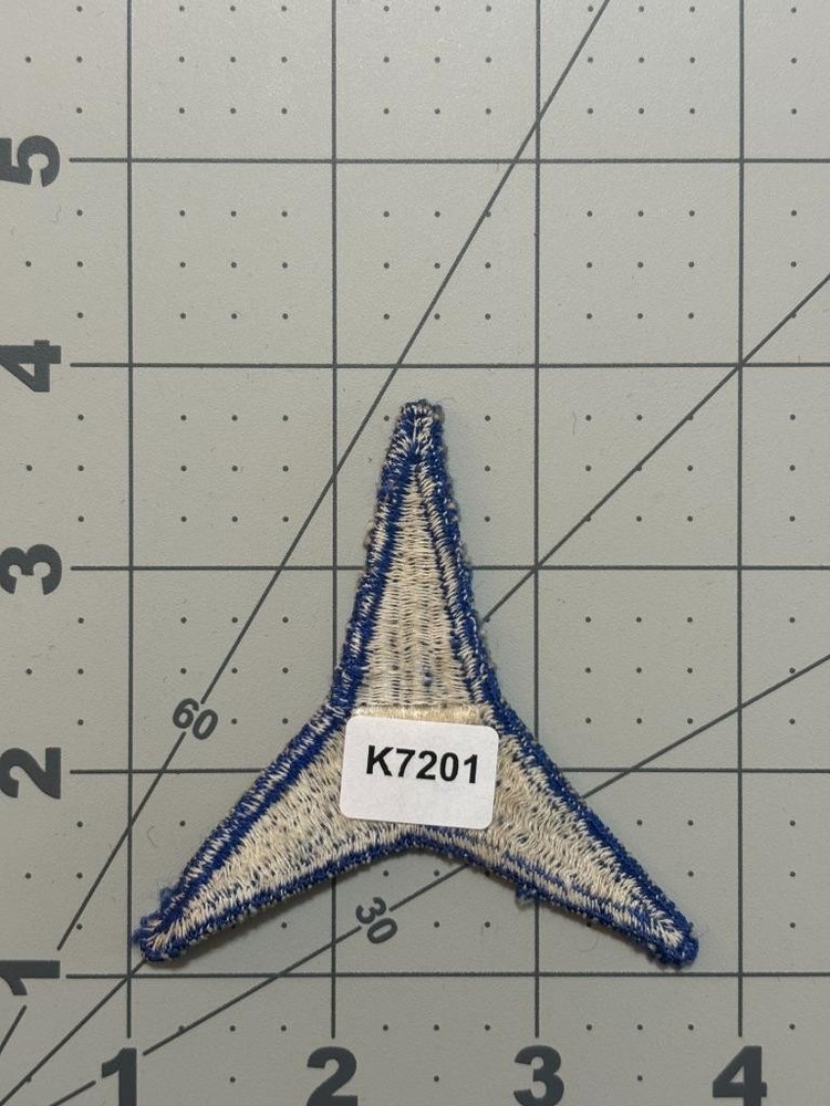 WW 2 US Army 3rd Corps Blue Border GEMSCO Patch Inv# K7201