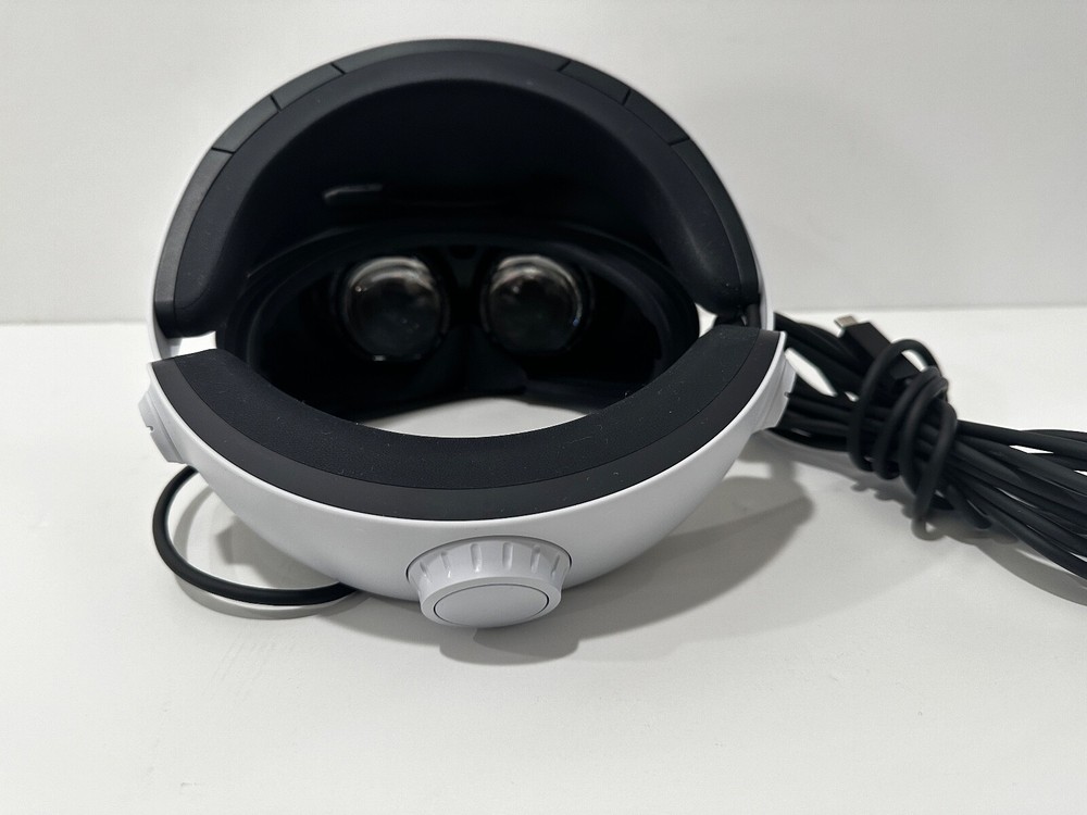 Sony PlayStation VR2 PS 5 HEADSET ONLY - CFI-ZVR1 - NO CONTROLLERS-