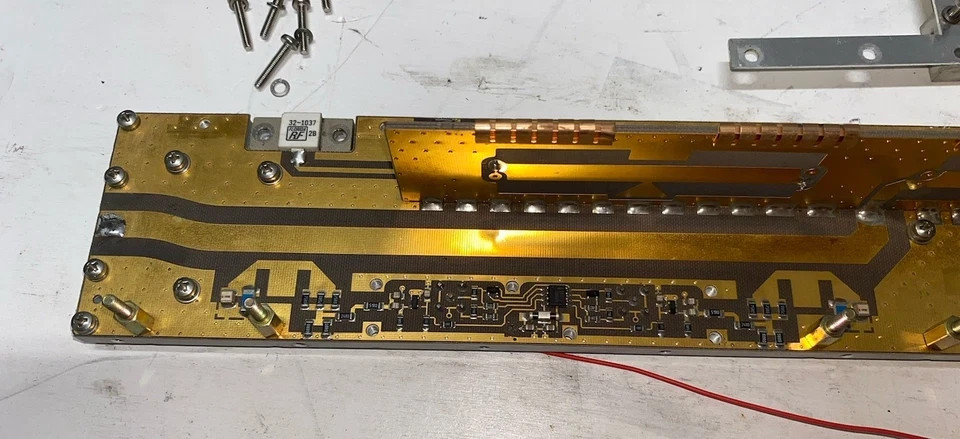 1500watt UHF COUPLER FOR 4 UHF Pallet Amplifiers Integrated Coupler