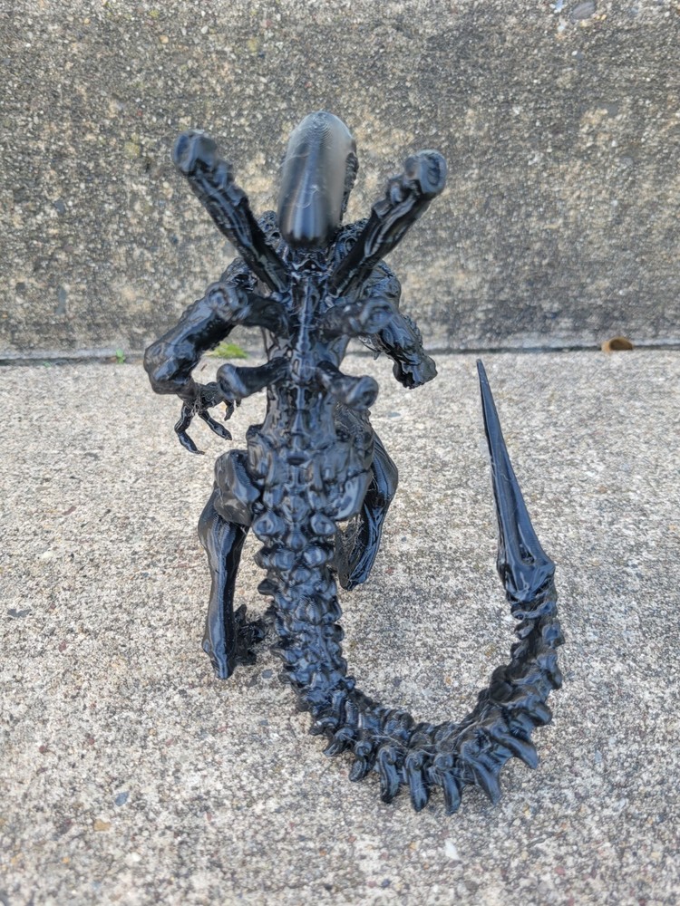 Alien Xenomorph figurine