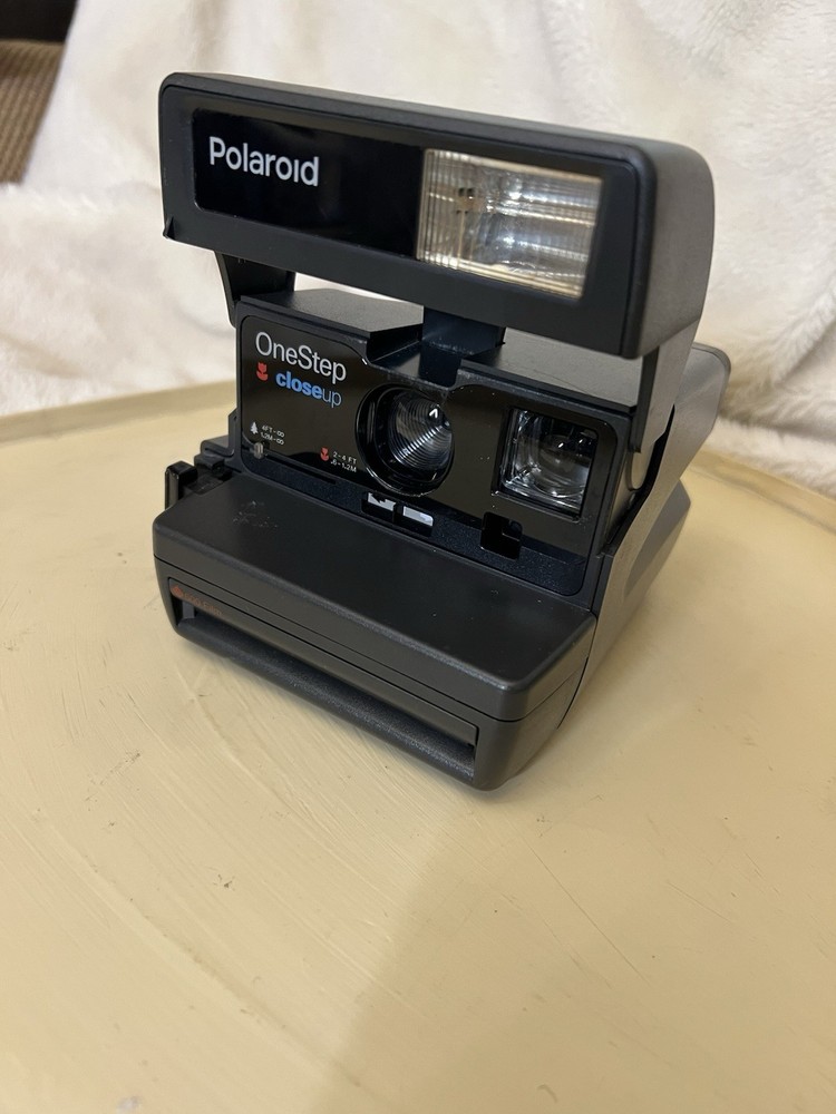 Vintage polaroid one step close up camera, NOT TESTED
