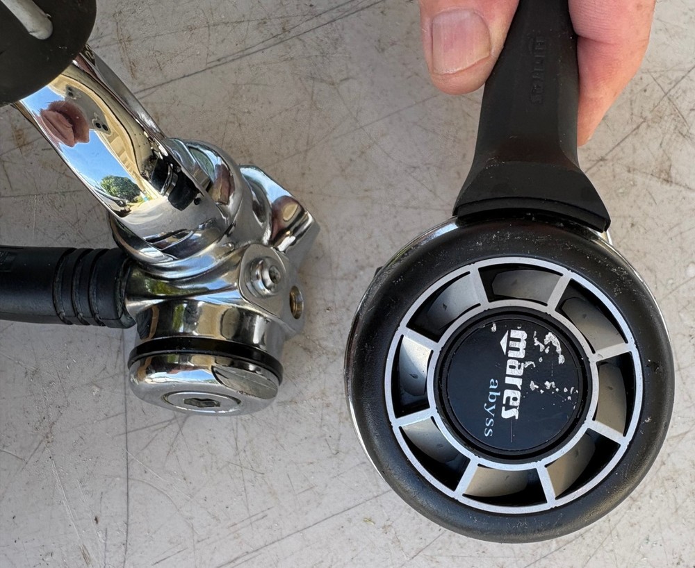 Mares Abyss Regulator Dfc Scuba First and Second Stages - Untested
