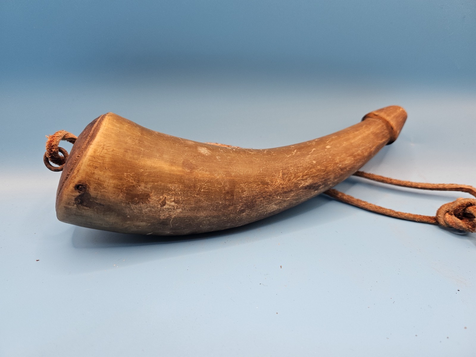 Antique Gun Powder Horn Revolutionary War Era hand carved
