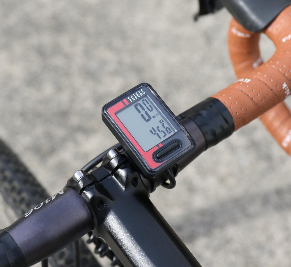 CATEYE Wired Bike Computer – Entry-Level Speedometer and Odometer, Perfect