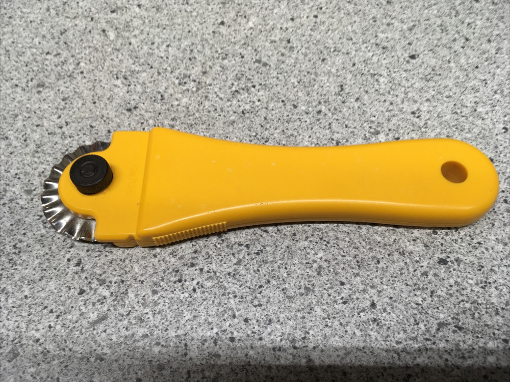 Olfa Pinking Cutter