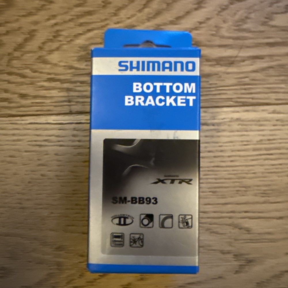 New Shimano XTR SM-BB93 BSA English thread Bottom Bracket