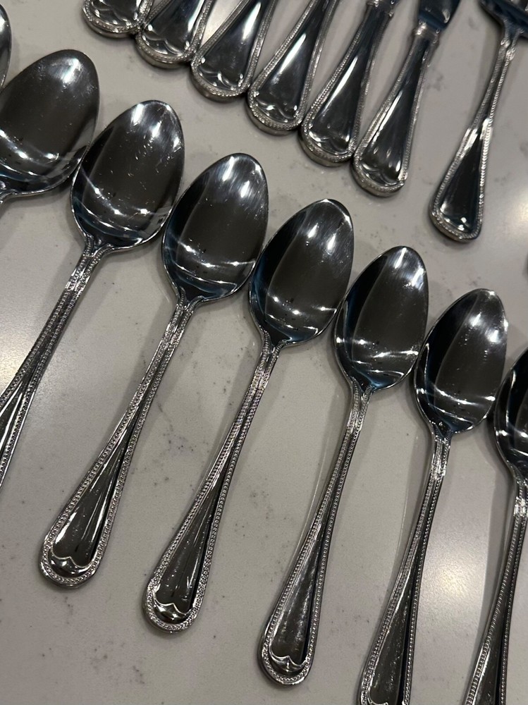 36 PC Towle Stainless Living Collection ZOE Solid Flatware Beaded