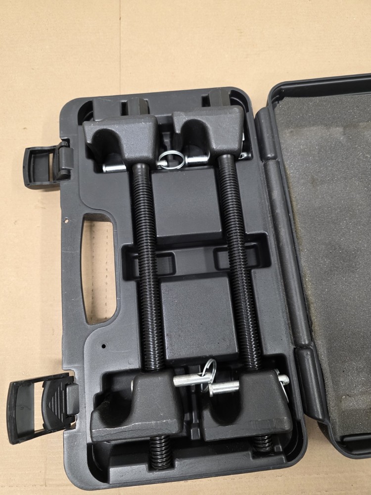 Maddox 2PC MacPherson Strut Spring Compressor Set ME4-1 Superior Auto