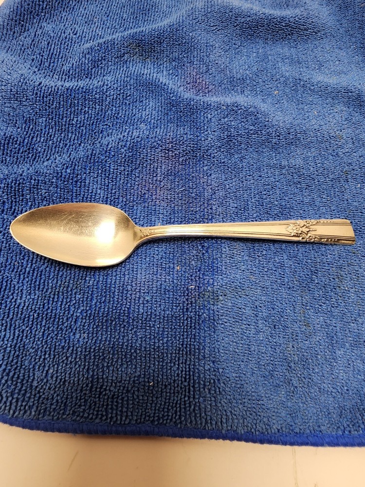 WMA Rogers AA Heavy single spoon Oneida Artistic Pattern