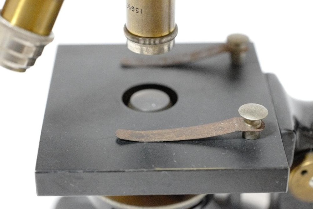 Antique Microscope Olympus “Mizuho” Microscope Height: approx. 28 cm