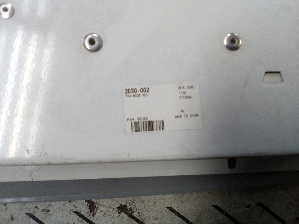 Peterbilt Sleeper Cab Ceiling Dome Light W/ Cover P/N P54-6035