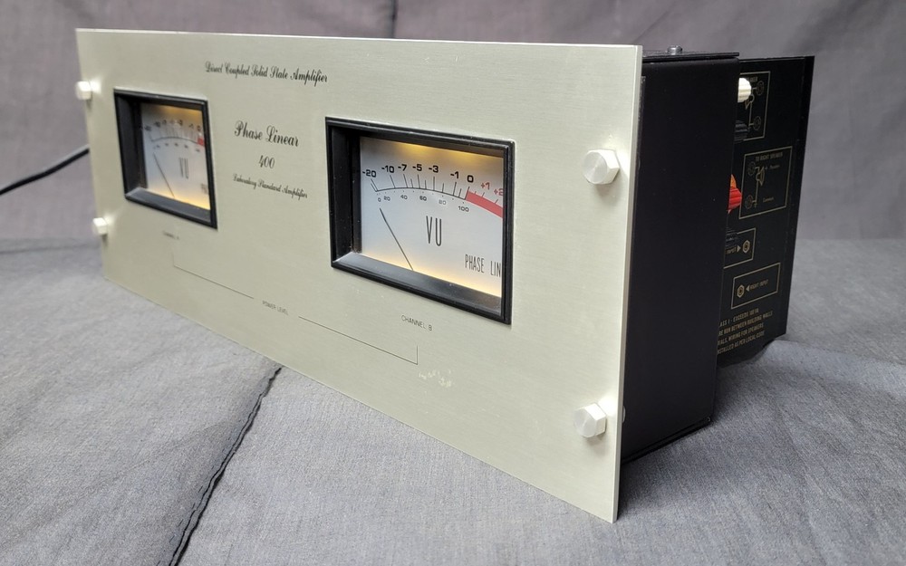Phase Linear 400 Direct Coupled Solid State Power Amplifier