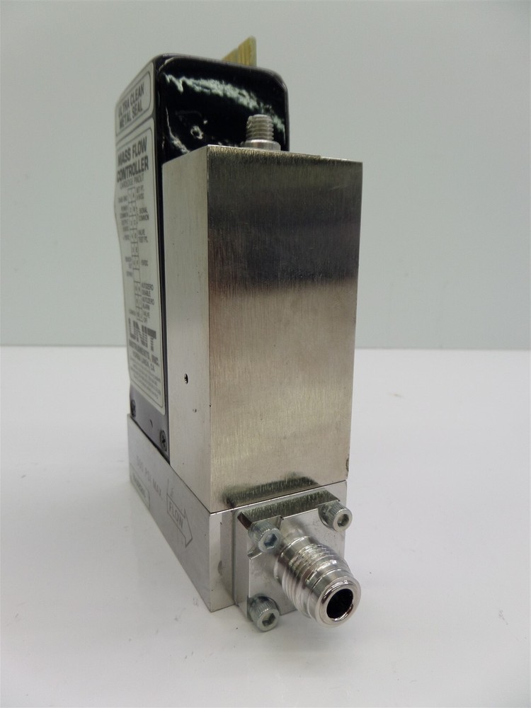 Unit Instruments Inc. UFC-1260A Mass Flow Controller - N2