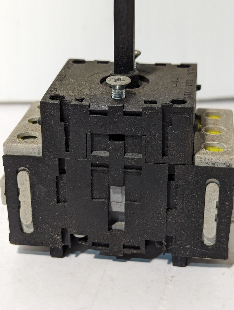 Baco Controls 172000 Disconnect Switch, 25A, 600vac (general use) - Free Ship