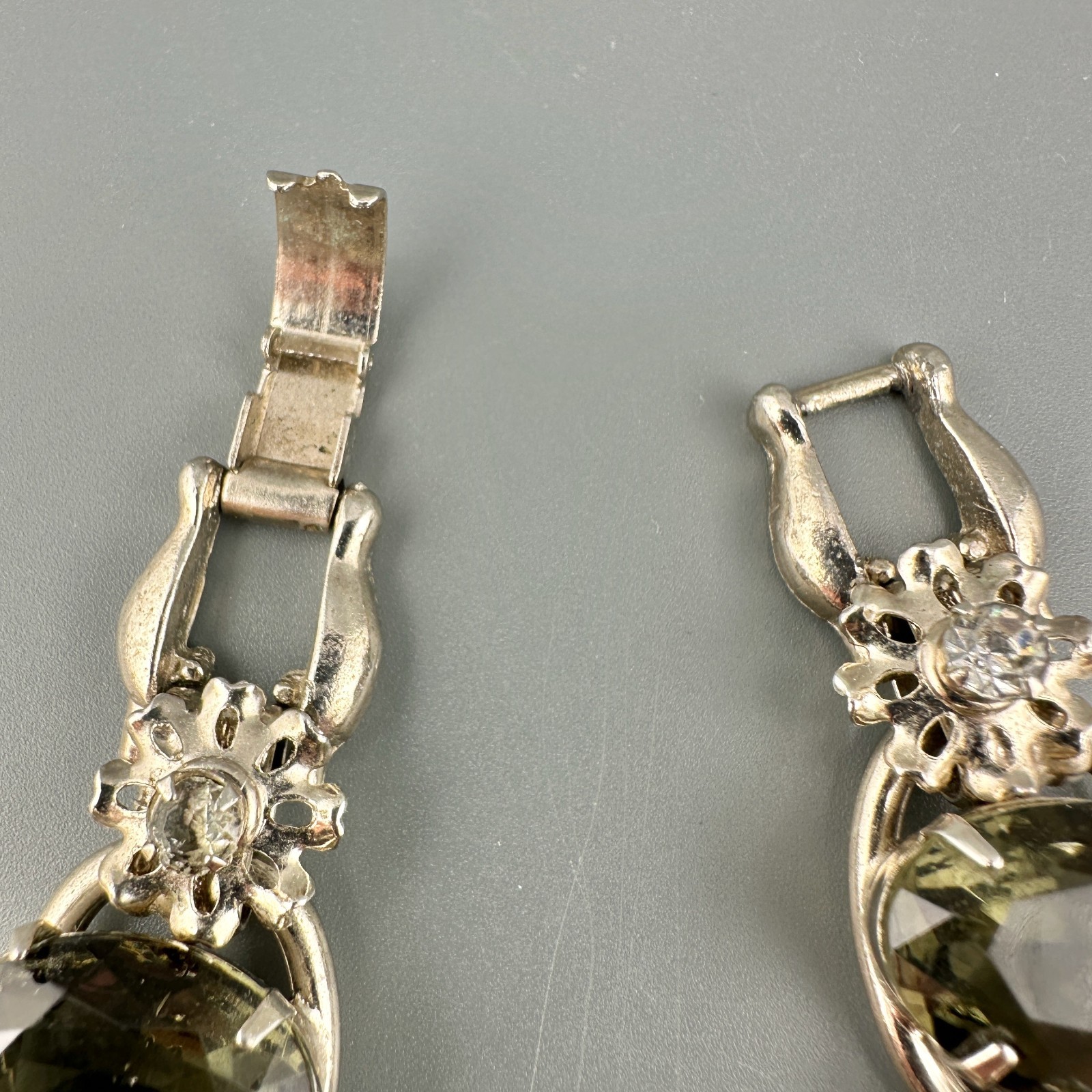 Vintage D&E Juliana Bracelet Gray Oval Stones Silver Tone Metal Flowers Verified