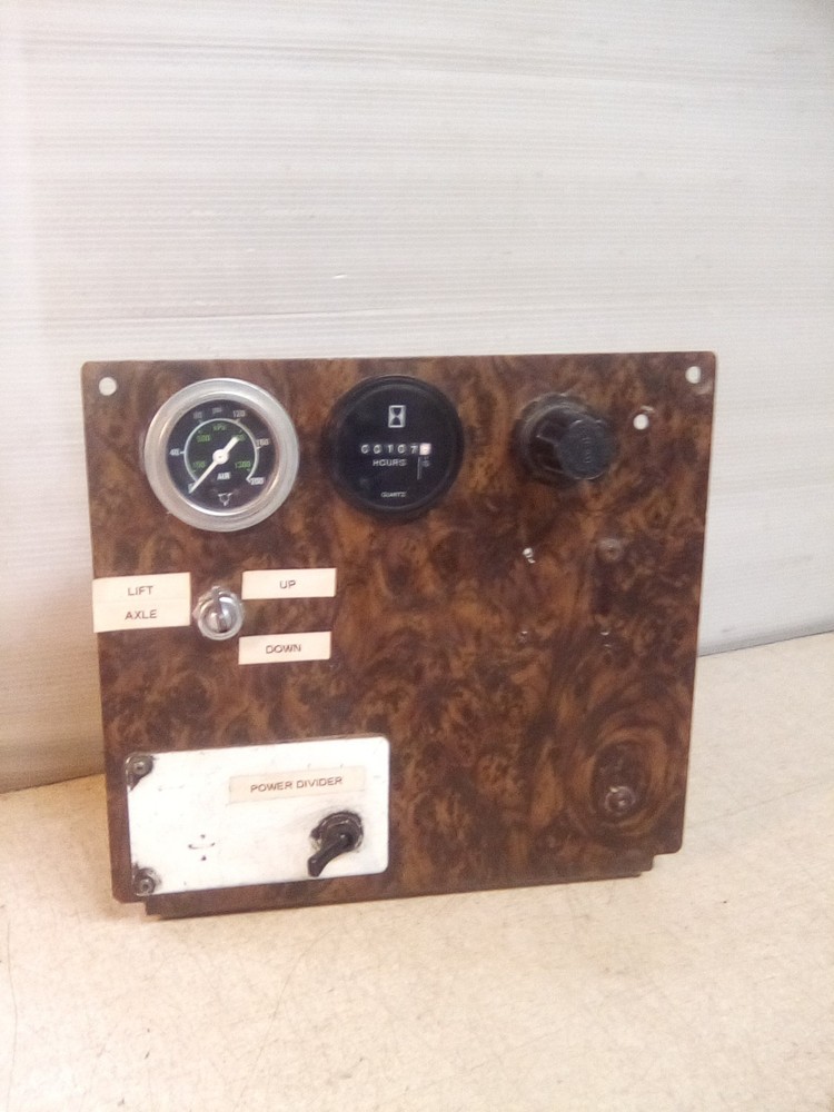 1990 Kenworth T450 Dash Panel