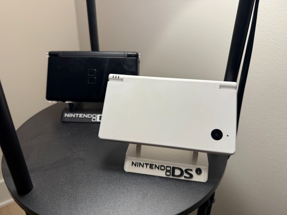 Nintendo DS Display Stand (Custom)