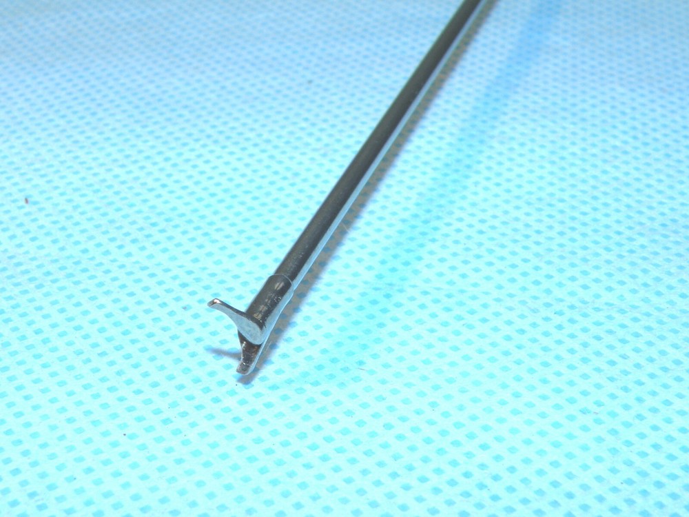 Acufex 010803 Arthroscopy thumb style forceps, Hook scissors cuts left to right