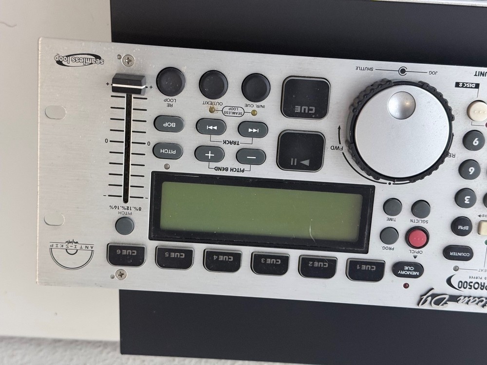 American DJ DCD-PRO500 Dual CD Player (NEEDS SERVICE)