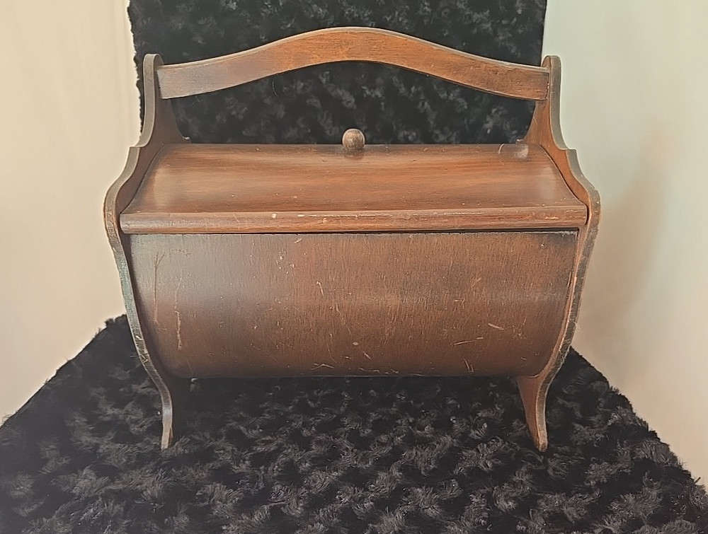 Vintage Wood Sewing Box hinged Flip Lid knobs Handle Primitive Colonial Caddy