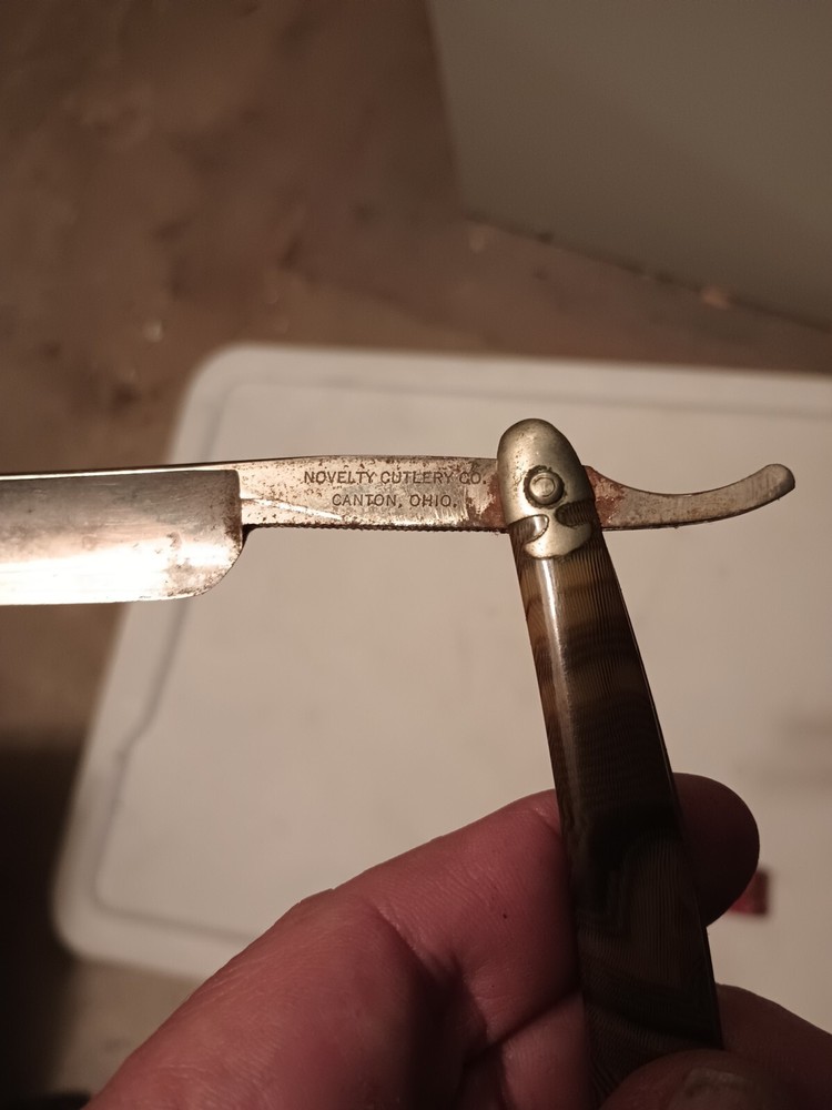 Novelty Cutlery Co Canton O - Straight Razor -