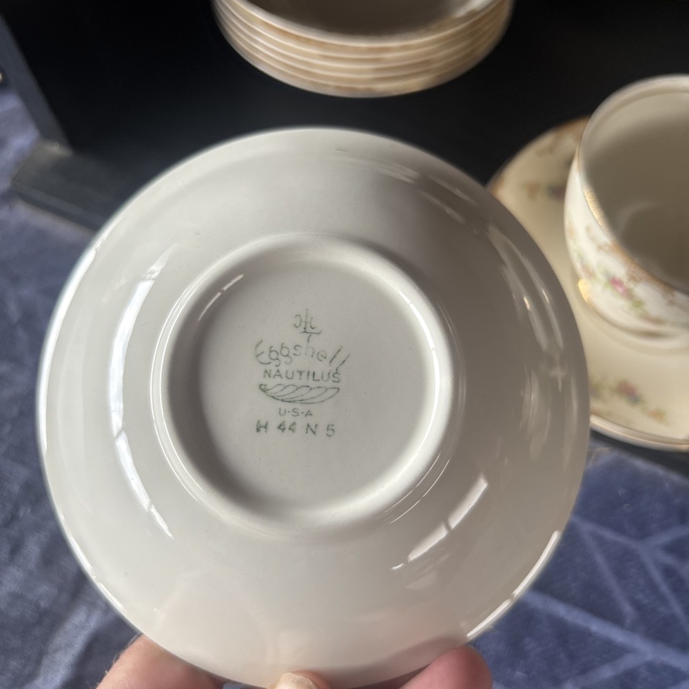 Homer Laughlin Eggshell Nautilus 27 Piece China