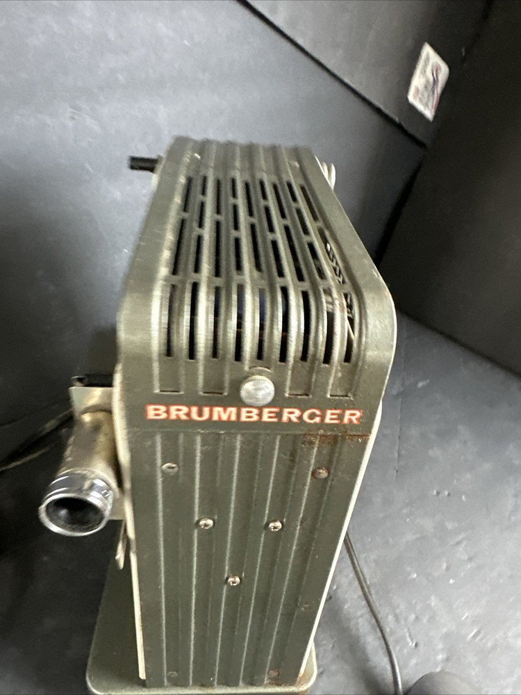 Brumberger 8mm Cine Projector Model 1503 #R76
