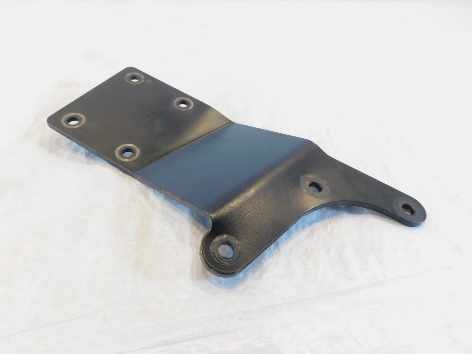 Harley Dyna Street Bob Black Vance Hines Big Shots Exhaust System Mount Bracket