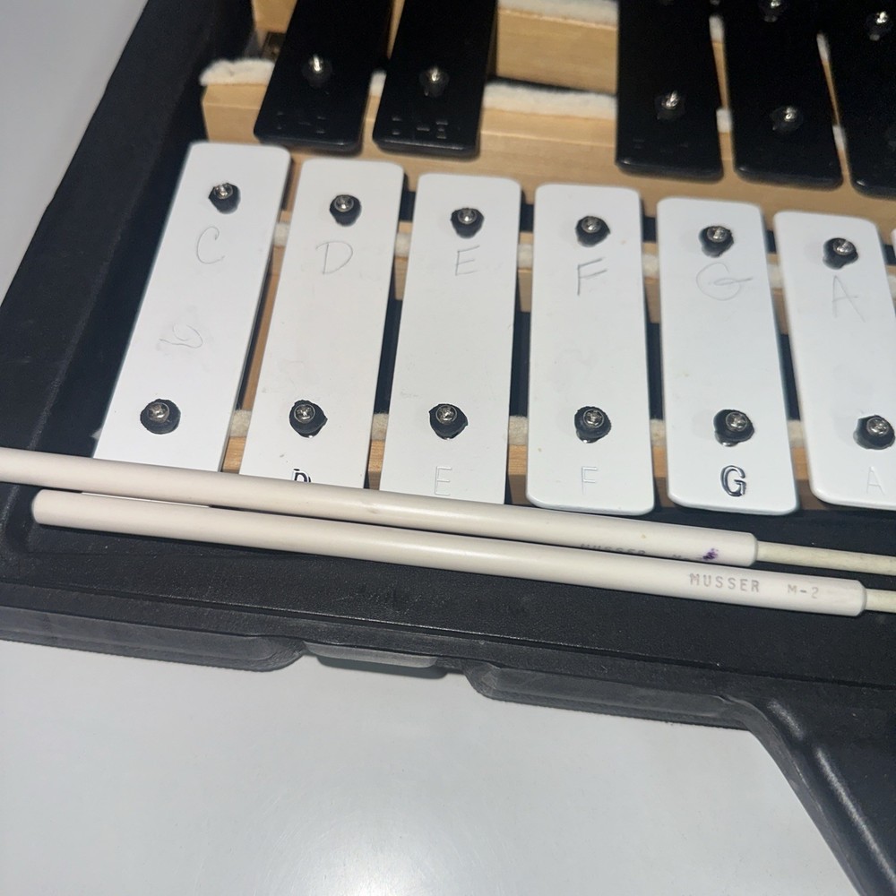 CB700 Glockenspiel with Mallets and Case