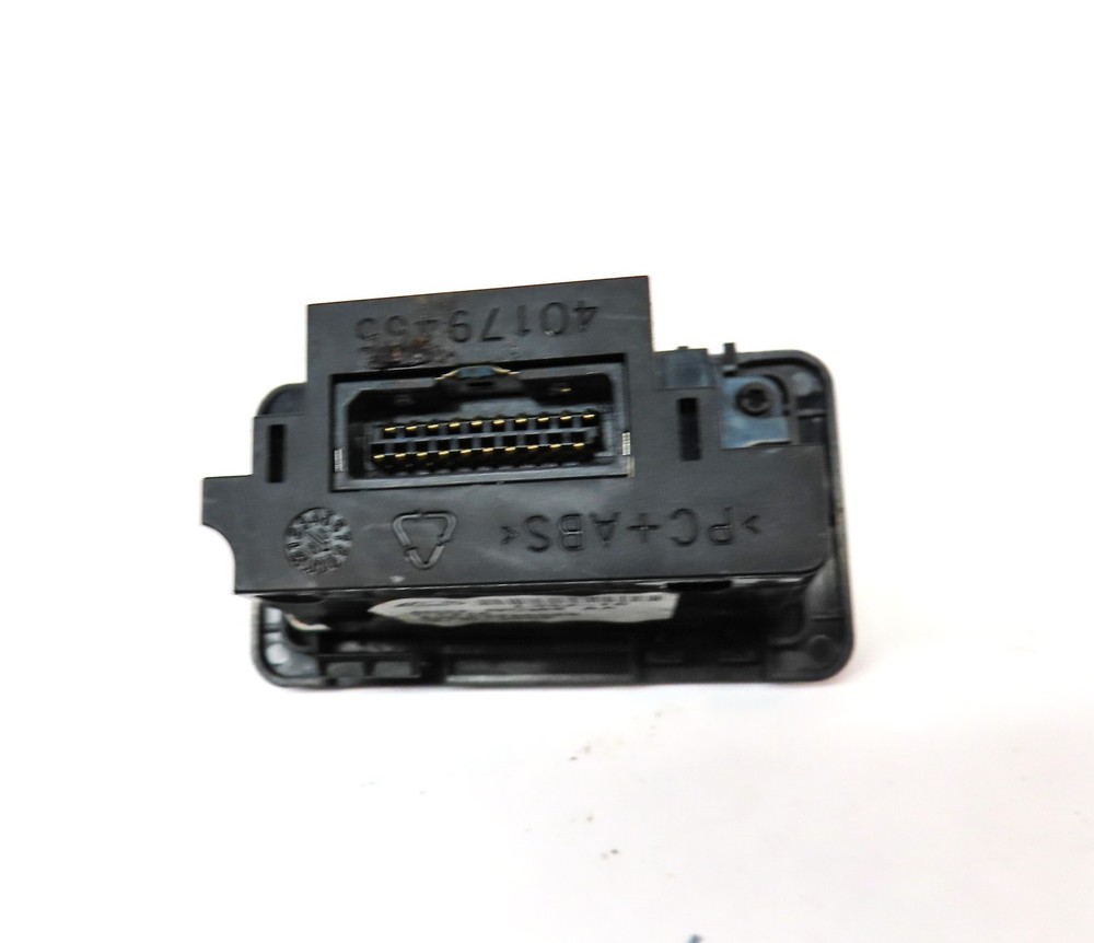 2010 RANGE ROVER (L322) USB IPOD INPUT JACK PANEL