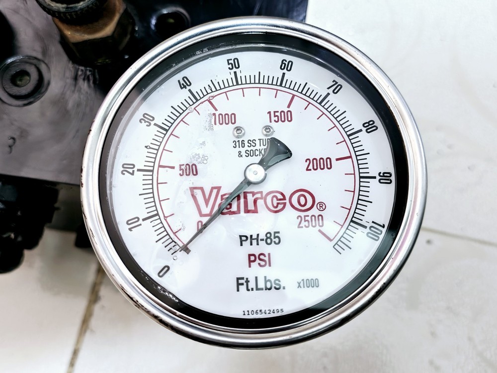 VARCO PIPE HANDLER PH-85, MANIFOLD 119736-2