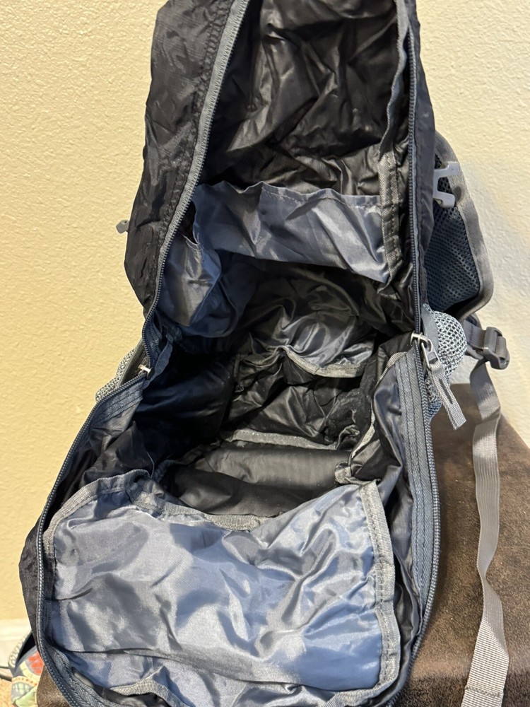 Hexin Foldable Backpack in Pouch “Field Operation 35L” Black/Silver EUC