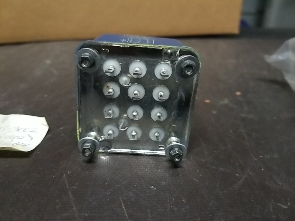 M83726/23-3002 Leach Time Delay Relay NOS