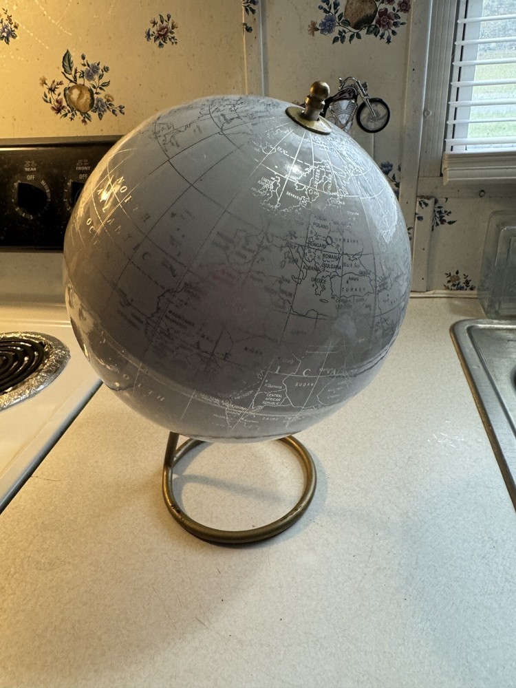 Legend International Boundary White World Globe