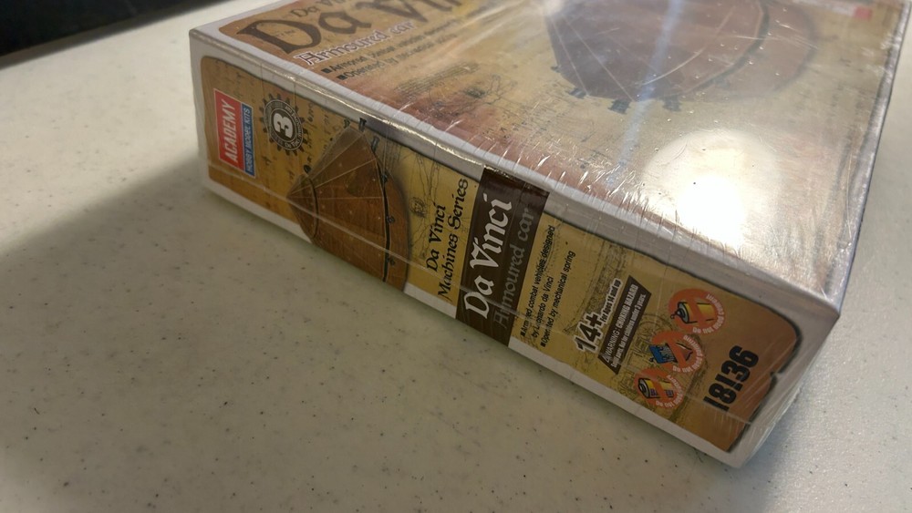 Academy Models 18136: DaVinci Armored Car - Sealed