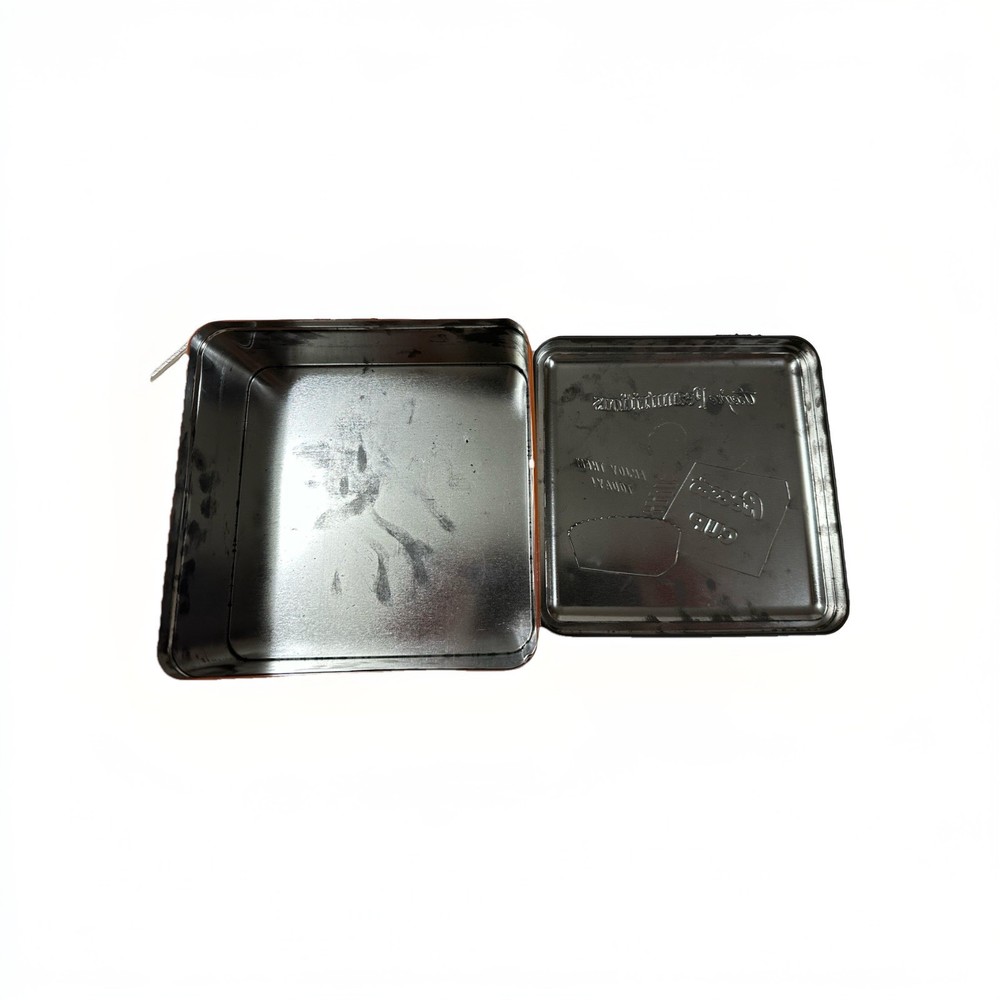 Reese's Peanut Butter Cup Tin From 1997