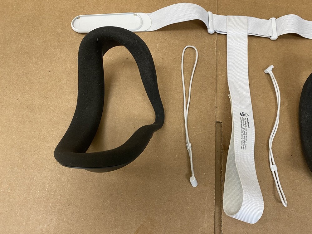 Meta OCULUS Quest 2 HEADBAND / STRAPS & EYE PIECE