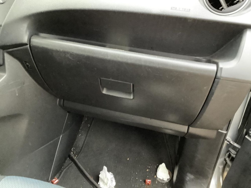 5         2013 Glove Box 4925474