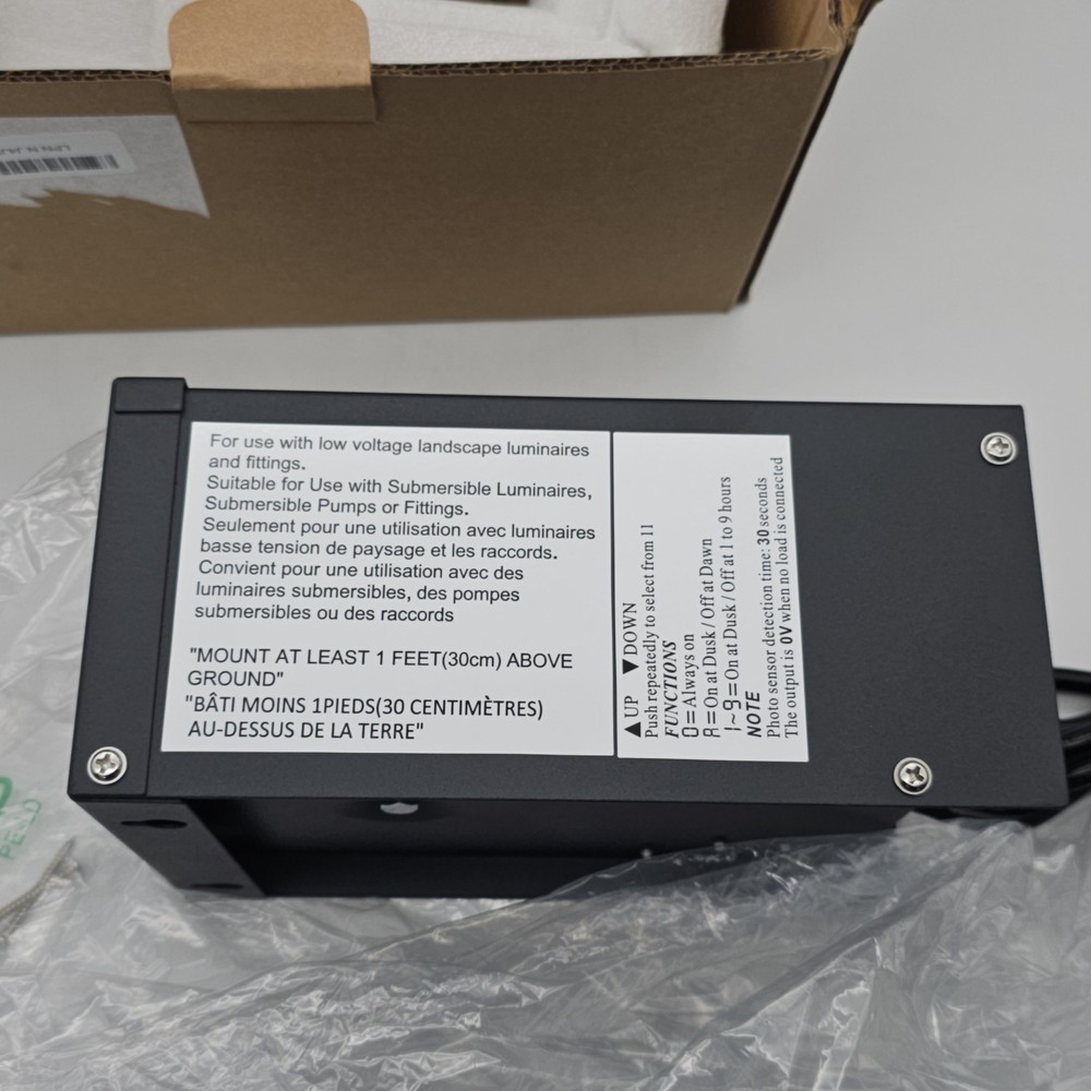 DEWENWILS 200W Low Voltage Landscape Transformer with Timer Dusk/Dawn Sensor