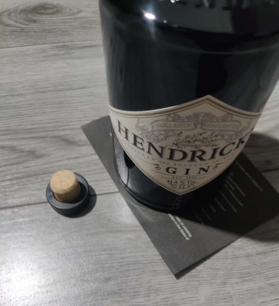 Hendrick`s gin 70 CL Bottle Empty with Cork top