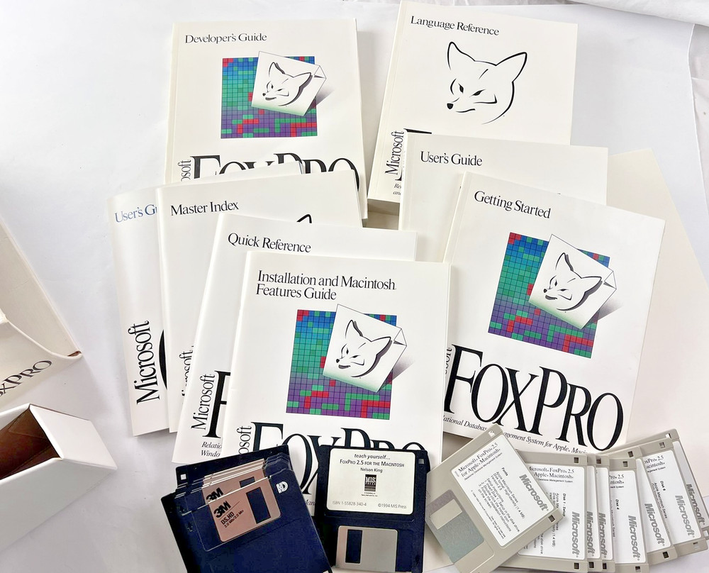 Vintage Microsoft FoxPro 2.5 Macintosh Relational Database System Complete Boxed