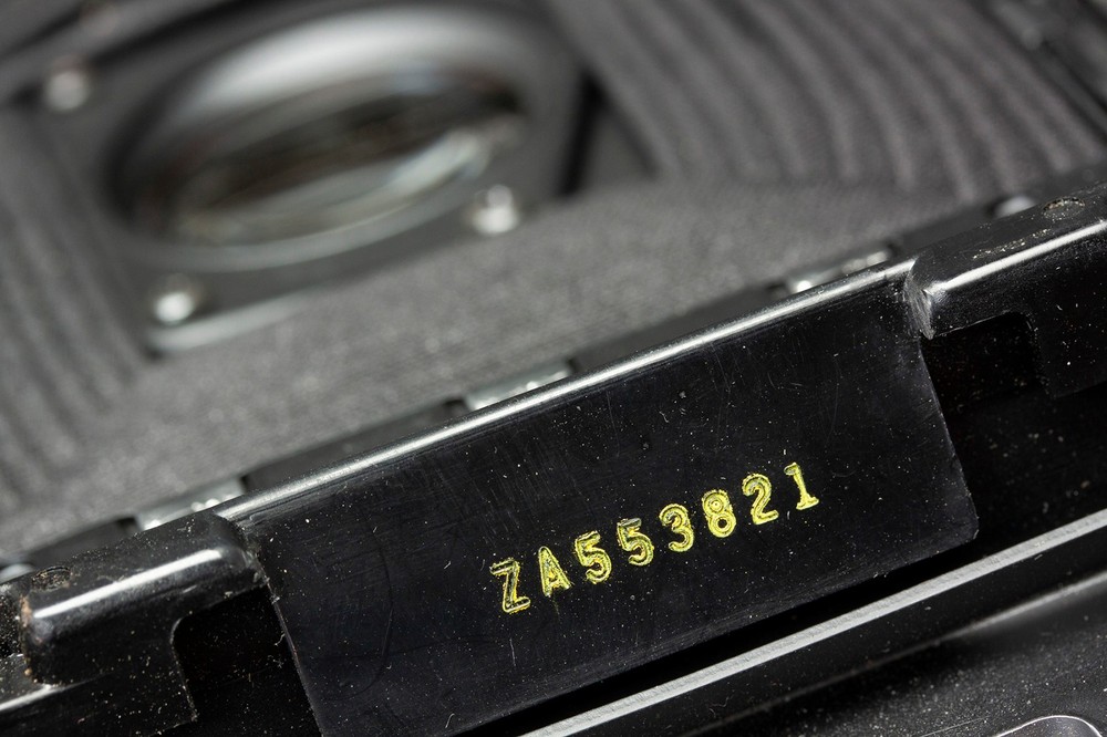Vintage Polaroid Automatic 250 Land Camera with Flash