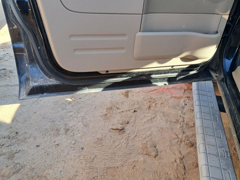 EXPLORER 2008 Glove Box 4784341