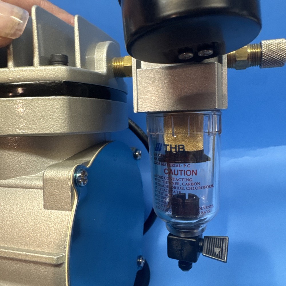 CENTRAL PNEUMATIC MINI AIR COMPRESSOR