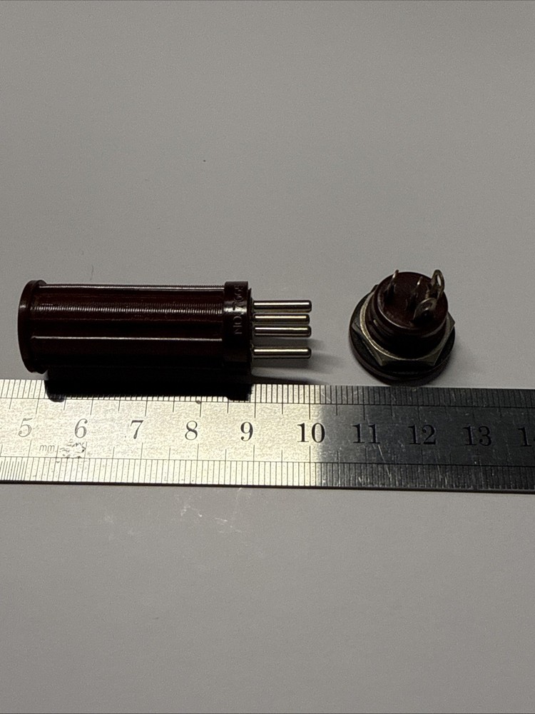 4 pin plug-in mini coil form Russian made NOS + socket