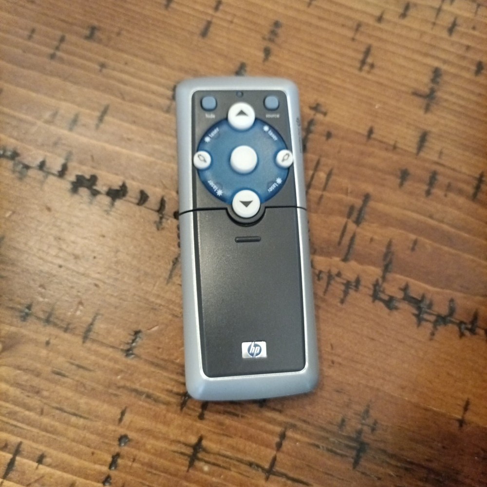 HP MP3130 Digital Projector with Case, Cords, and Remote